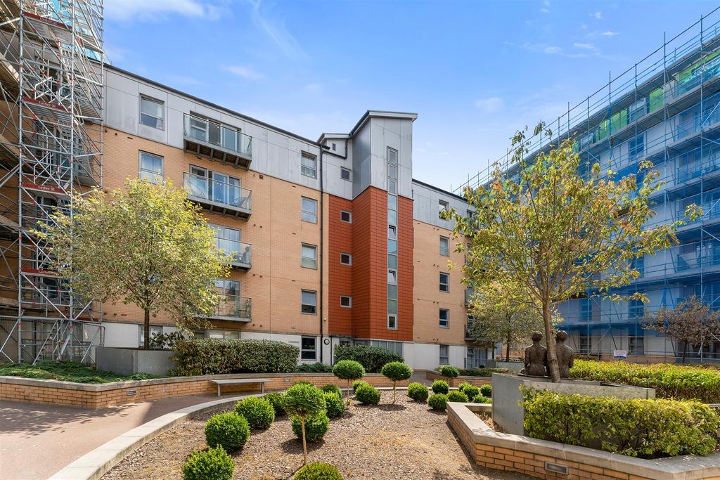 Property photo 2 of 9