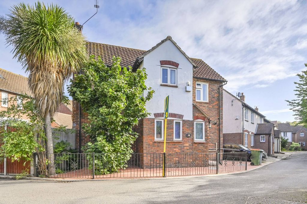 Property photo 1 of 14