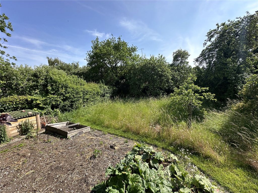 Property photo 2 of 16 Picture No. 23