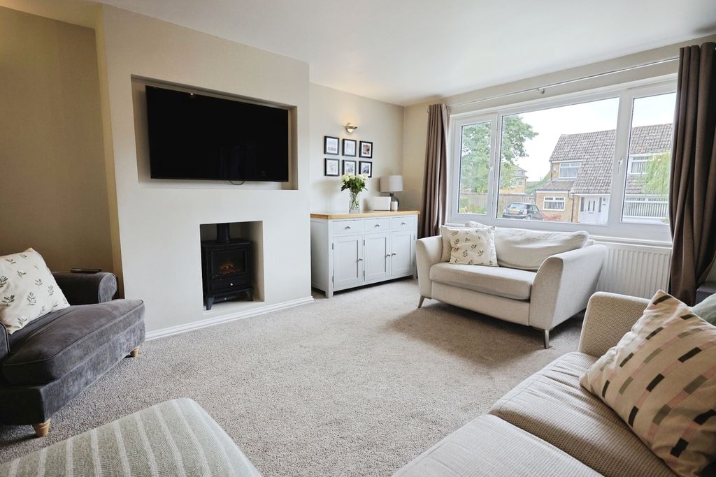 Property photo 3 of 17 Pbox-Img.Jpg