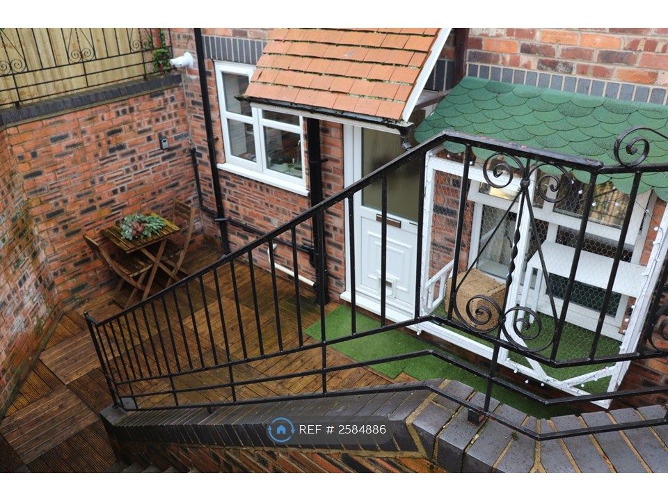 Property photo 1 of 20 Entrance