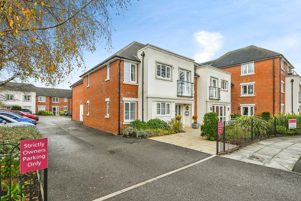 Property photo 2 of 16 Photo