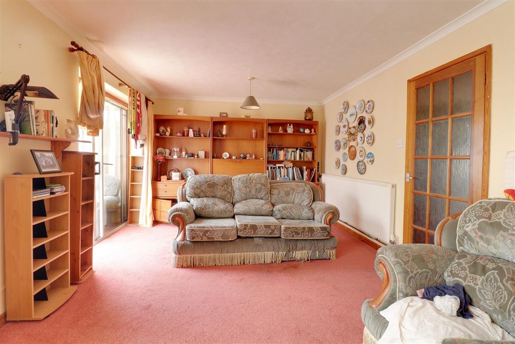 Property photo 2 of 18