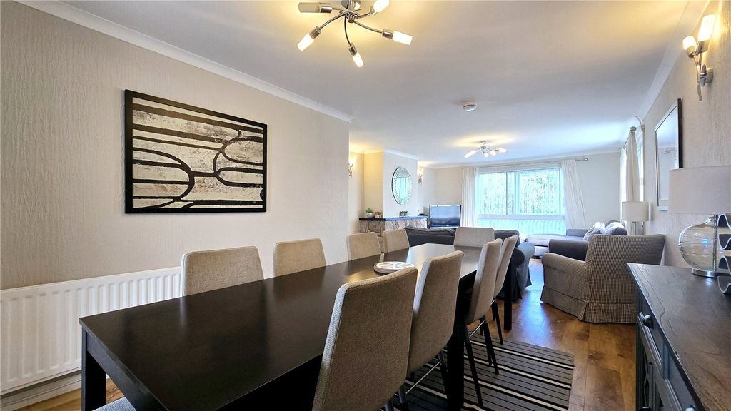 Property photo 2 of 26 Picture No. 48