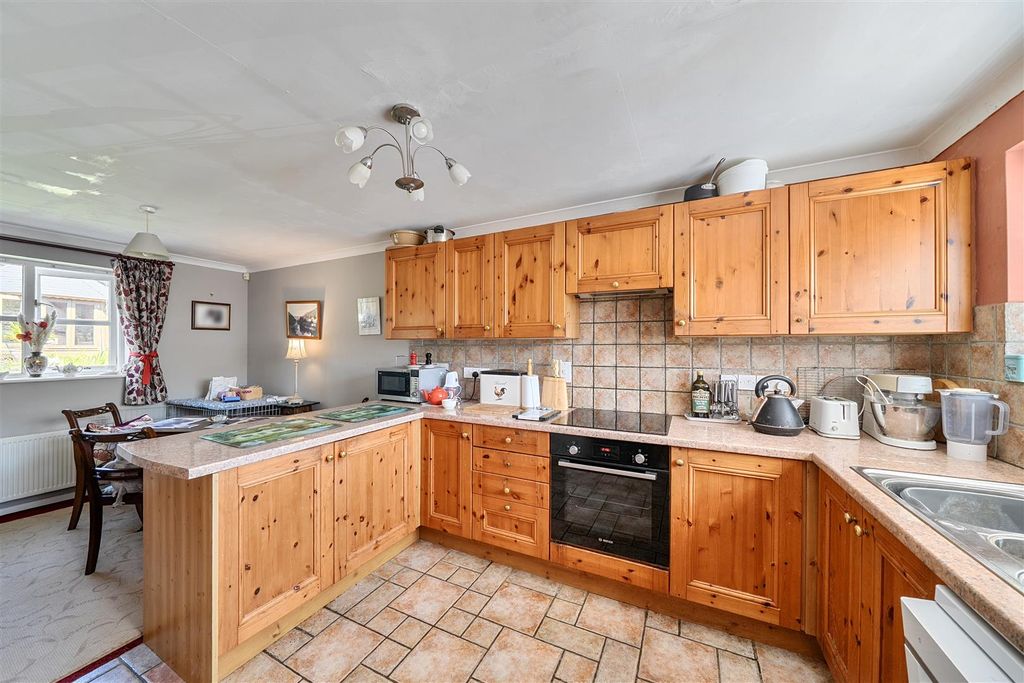 Property photo 3 of 20 1486106-2-6A47d18332773.Jpg