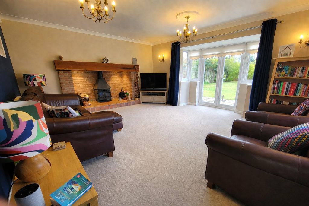 Property photo 2 of 17