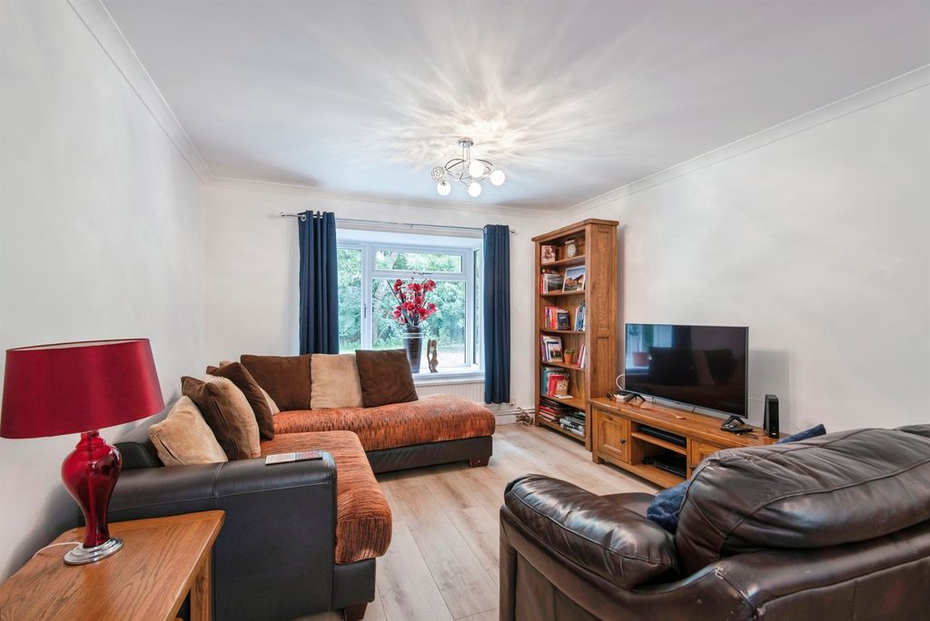 Property photo 3 of 18