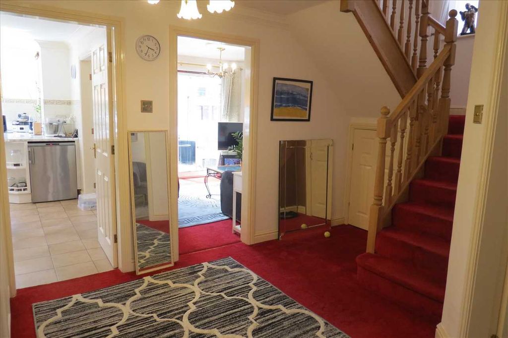 Property photo 2 of 19 Entrance Hall:
