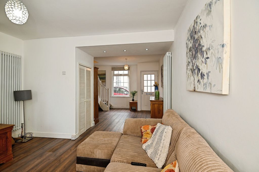 Property photo 3 of 16 Pbox-Img.Jpg