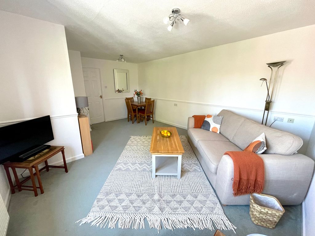 Property photo 3 of 11