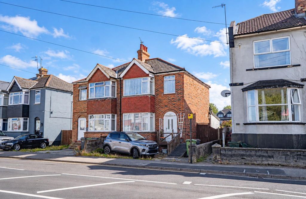 Property photo 1 of 14 cc8c68Fe-B0F9-48Ea-A473-60De886A514B.Png
