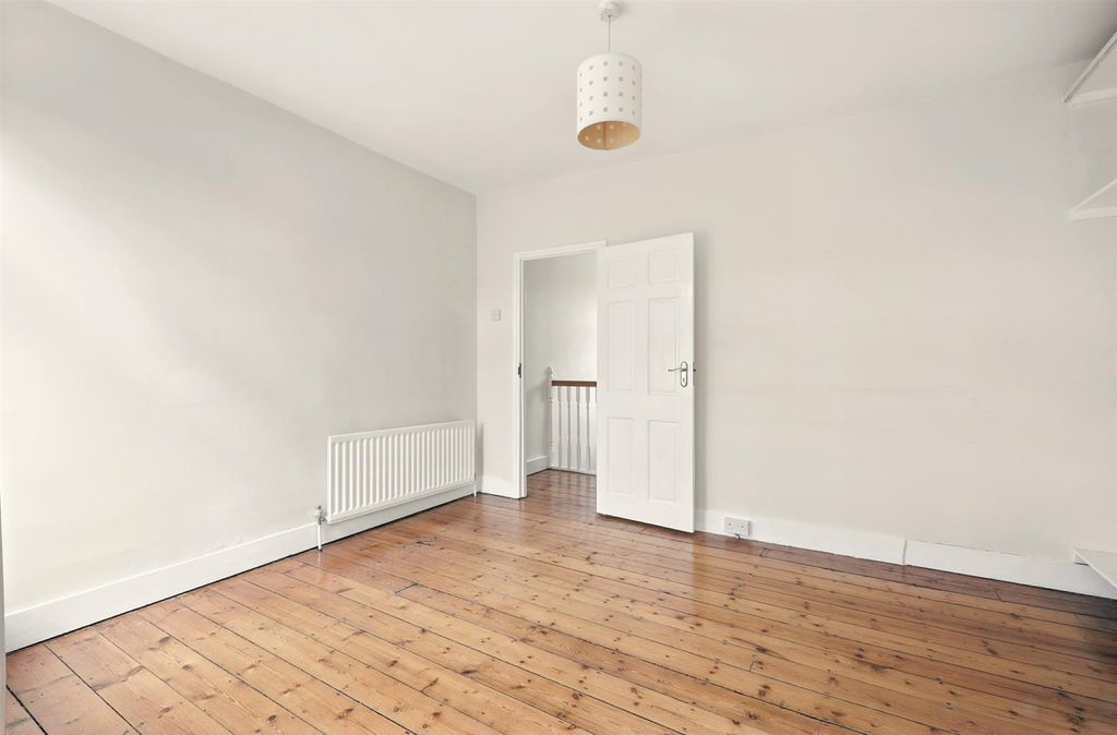 Property photo 3 of 17 3