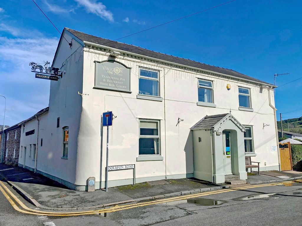 Property photo 1 of 11