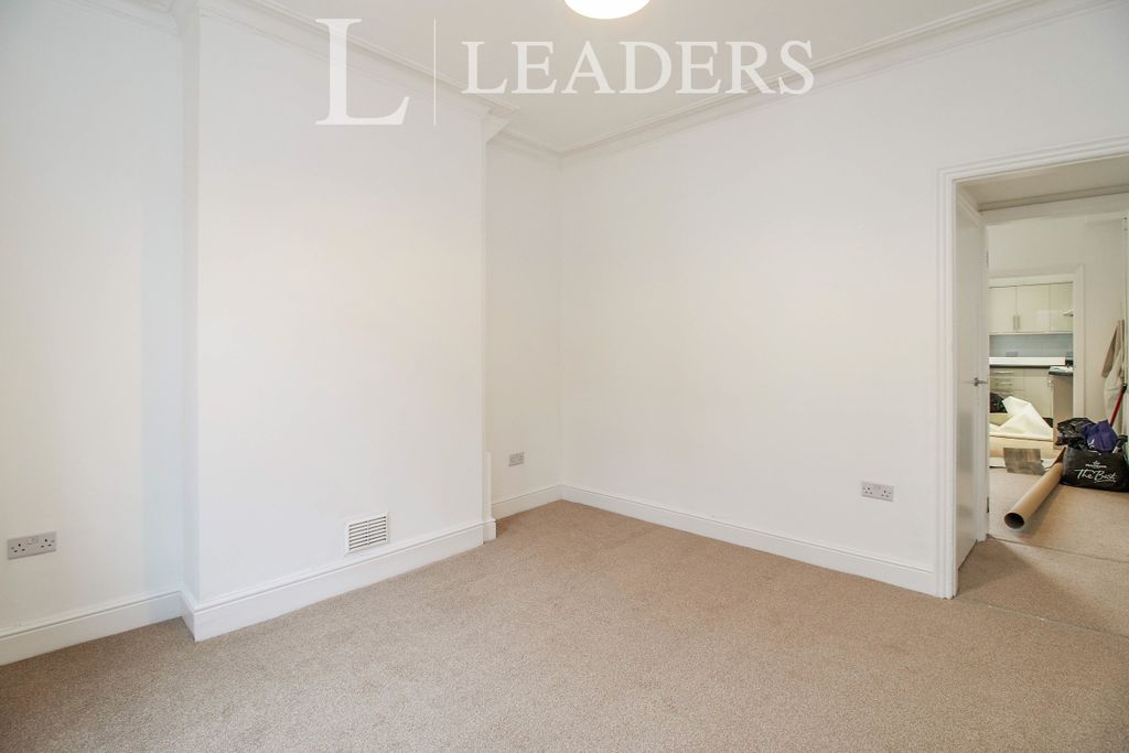 Property photo 3 of 11 635F3Ccb-A8Df-405A-B