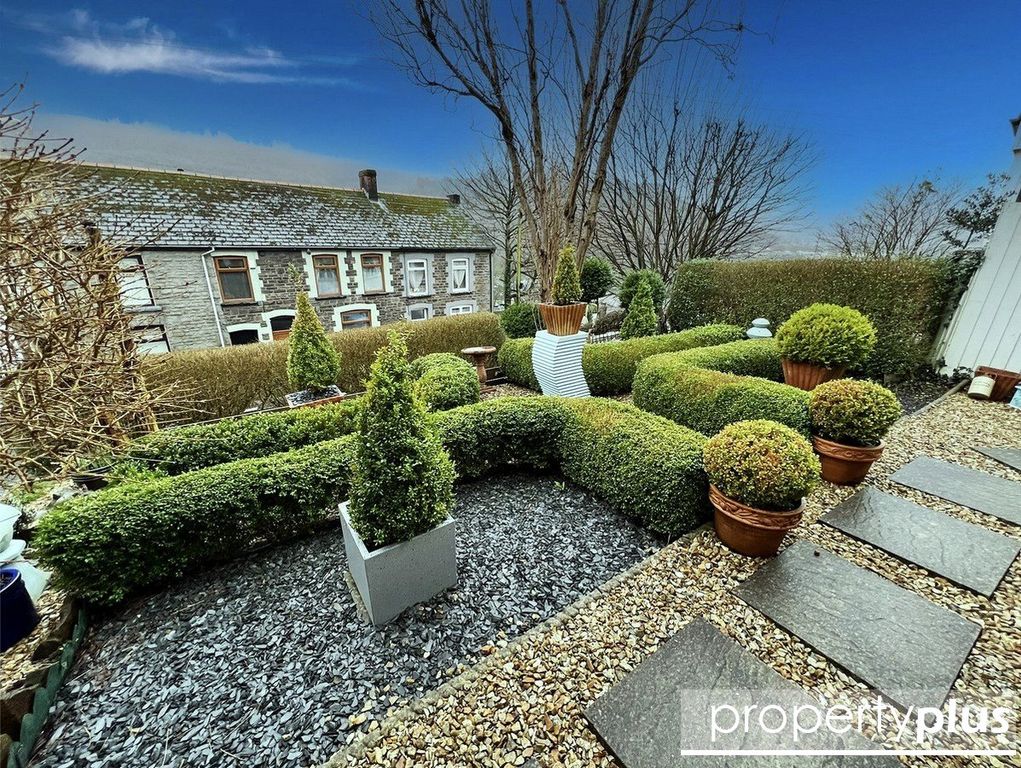 Property photo 2 of 17 Picture No. 08