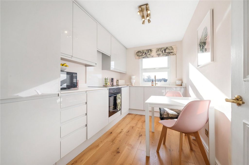 Property photo 3 of 12 Kitchen