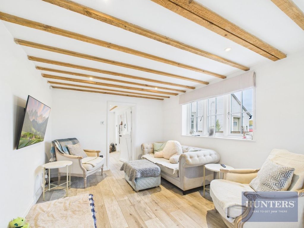 Property photo 3 of 11 Cam02256G0-Pr0410-Still003.Jpg