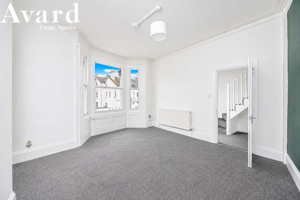 Property photo 2 of 19 104.Png