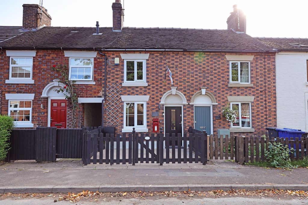 Property photo 1 of 17