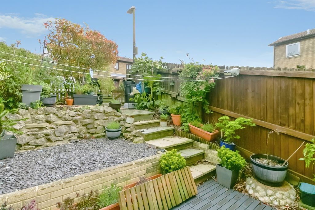 Property photo 2 of 13