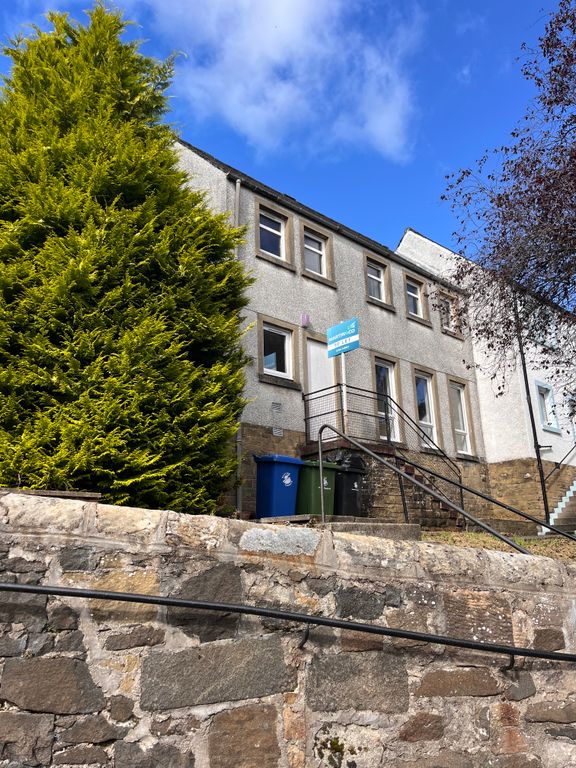 Property photo 1 of 8 2