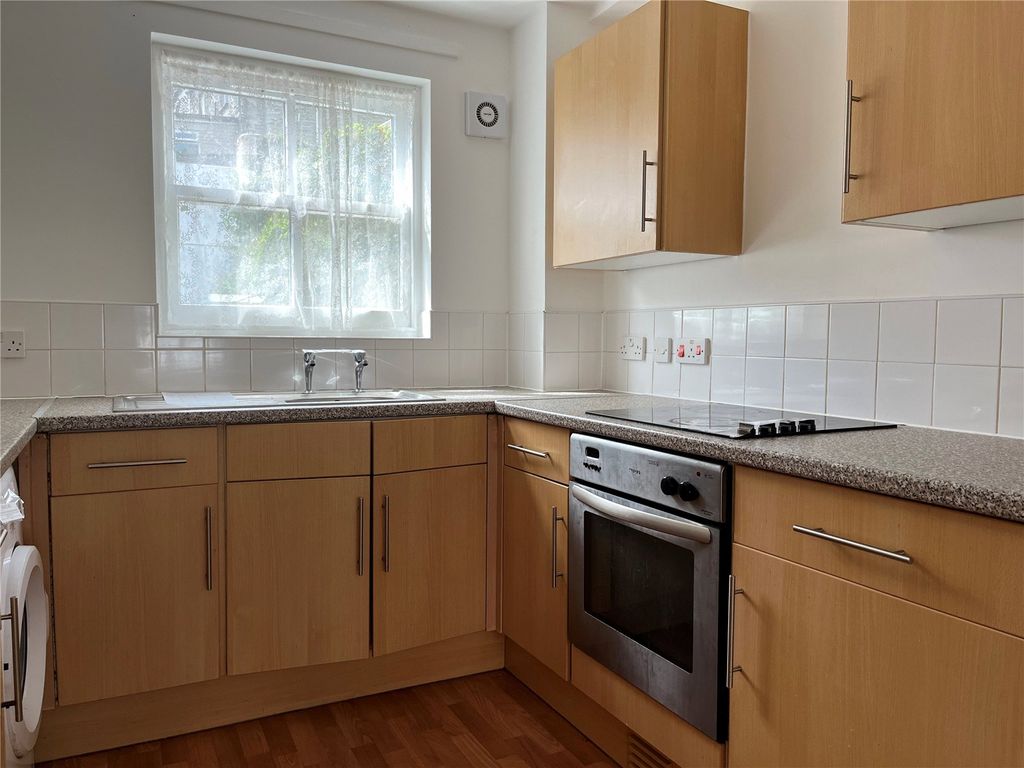 Property photo 2 of 8 Picture No. 03