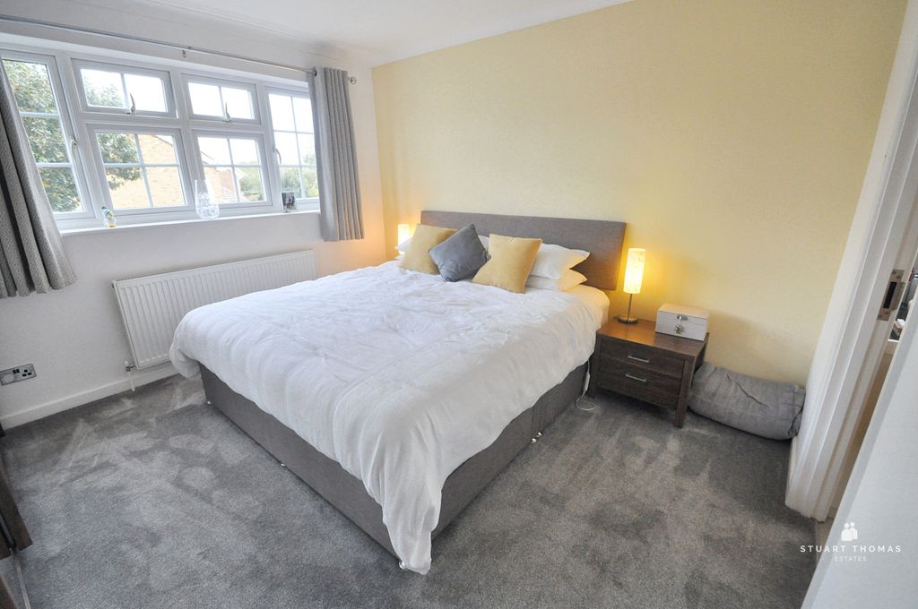 Property photo 3 of 26