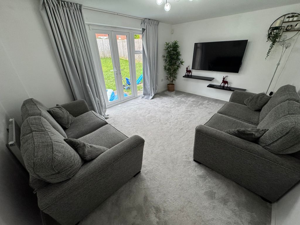 Property photo 2 of 24