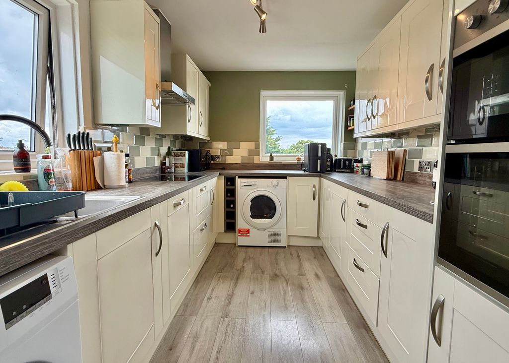 Property photo 2 of 13 Img_4435