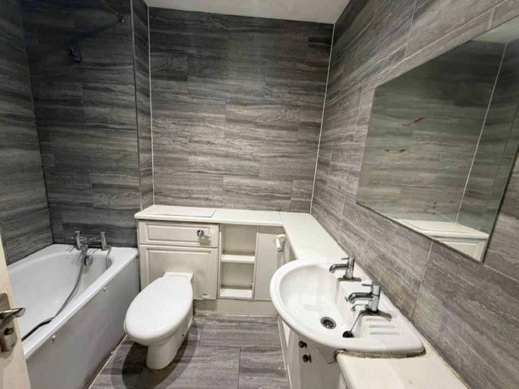 Property photo 3 of 3