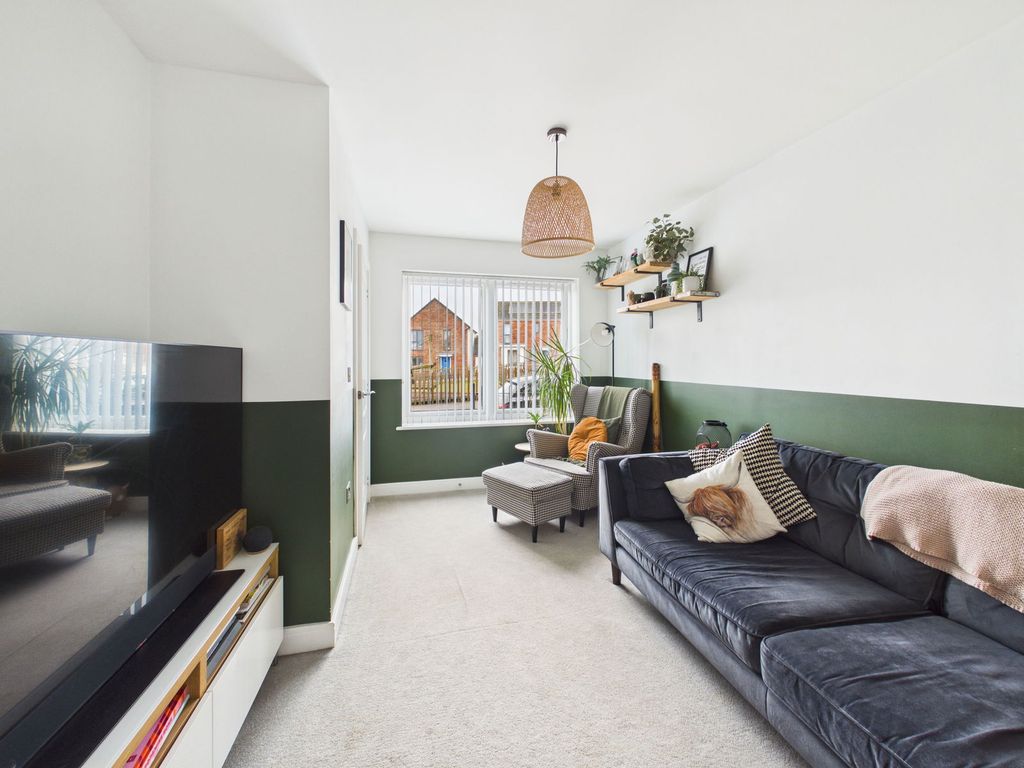 Property photo 3 of 12