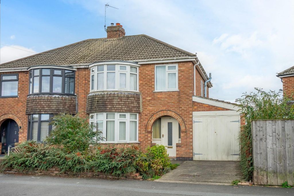 Property photo 1 of 17 Front (Exterior)