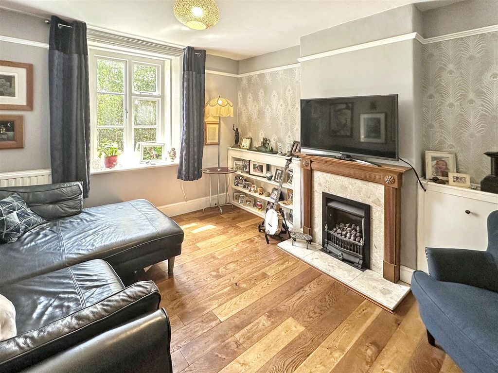 Property photo 3 of 21