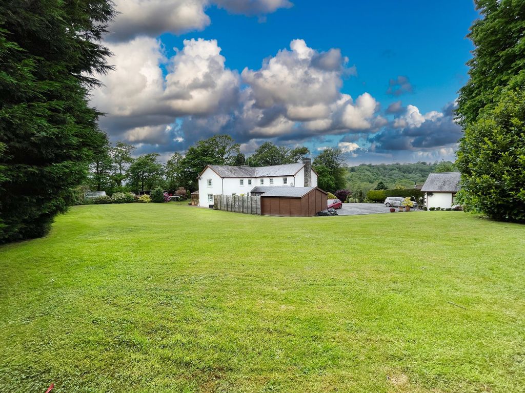 Property photo 2 of 59