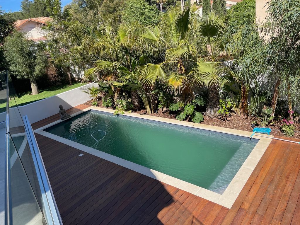 Property photo 3 of 3