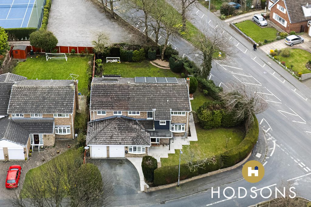 Property photo 1 of 27 Front (Exterior)