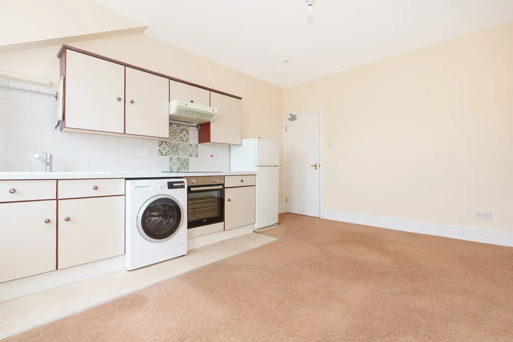 Additional image 4 of 2 bed flat for saleFlat 4, 12 Derby Road, Douglas IM2