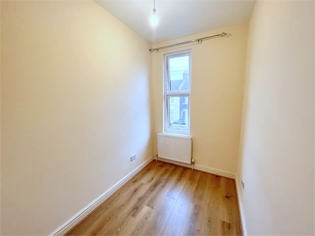 Property photo 3 of 5 Picture 3