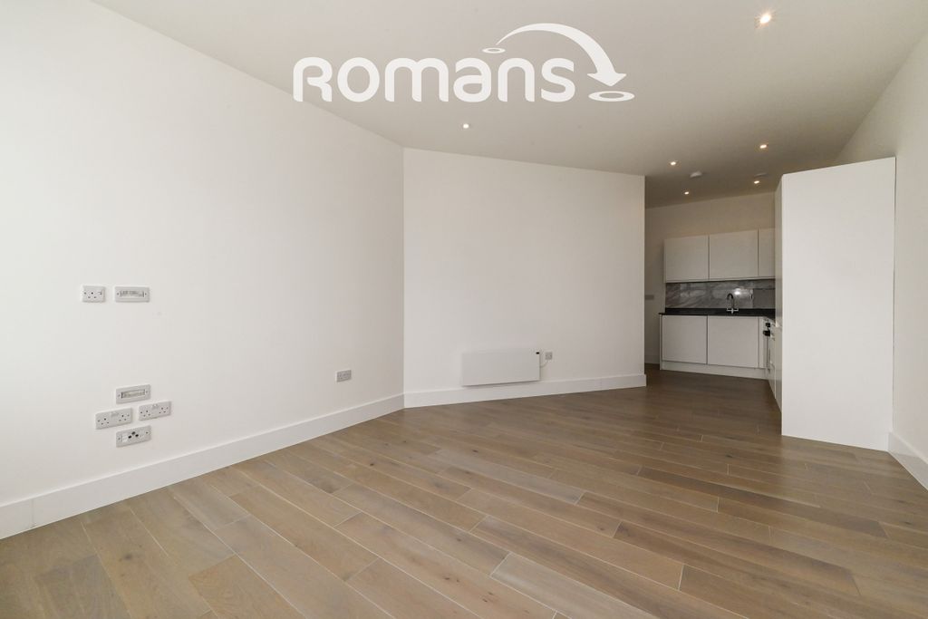 Property photo 3 of 9 Livign Room