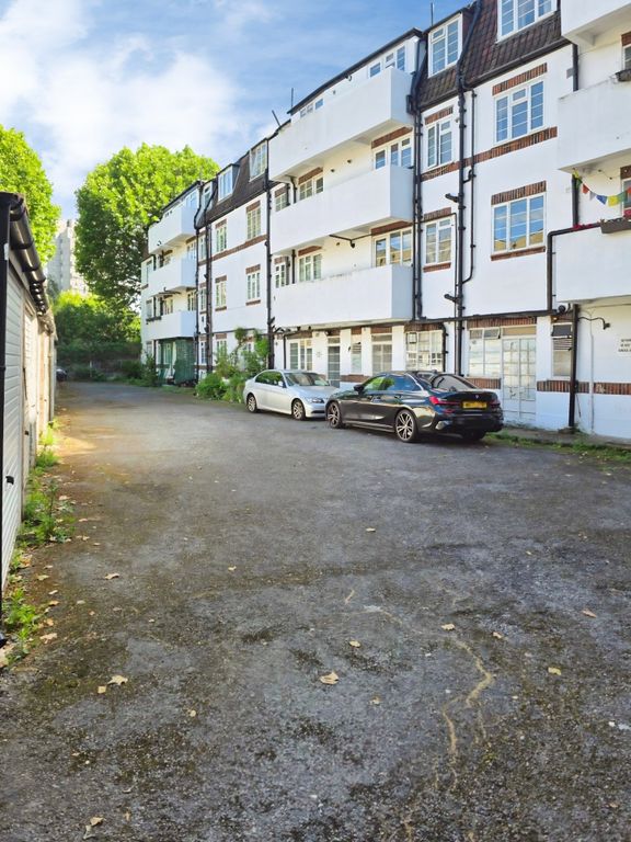 Property photo 1 of 11 7ccc1962-20260612...