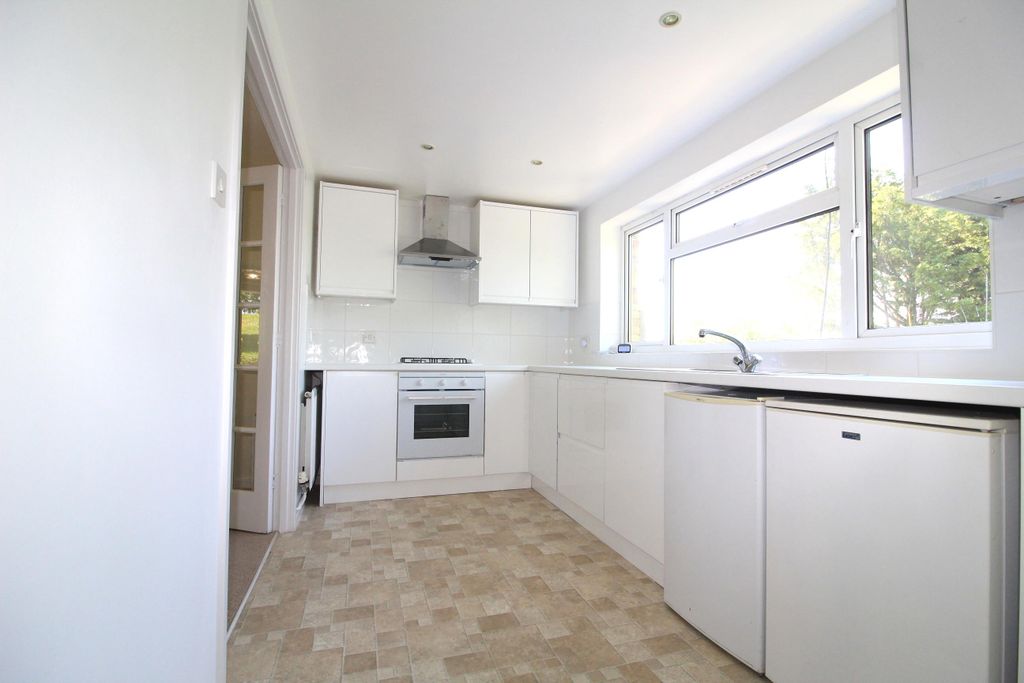 Property photo 2 of 13 Kitchen