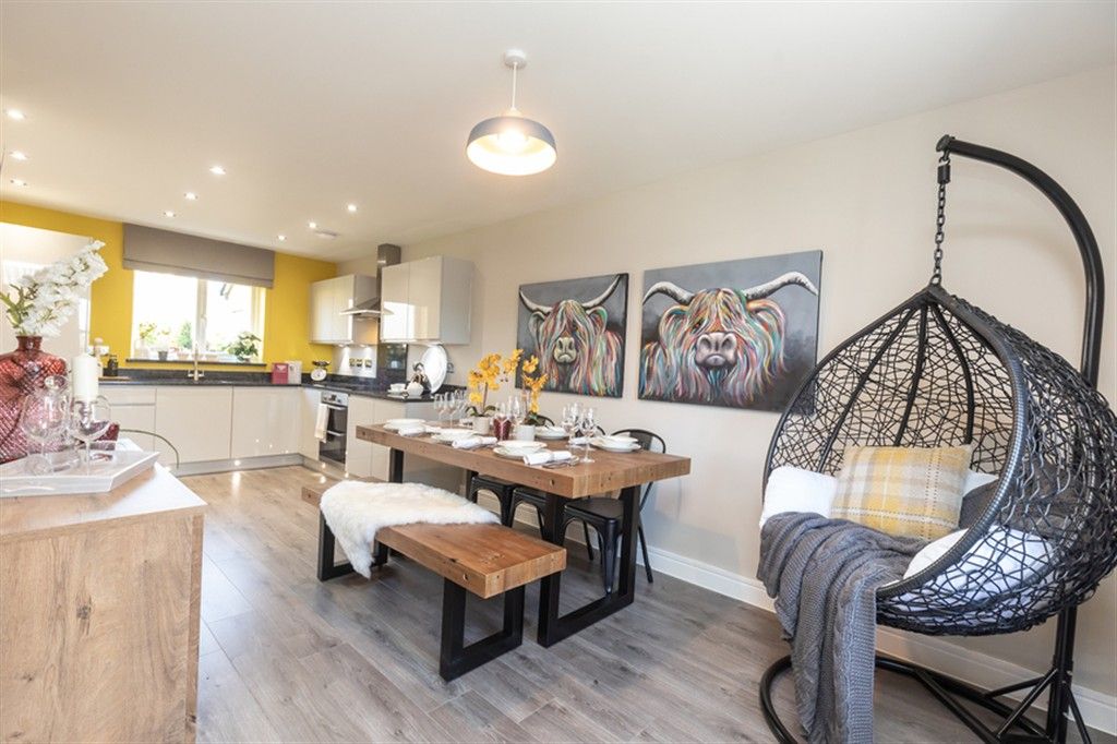 Property photo 2 of 9 Kitchen/ Dining Area