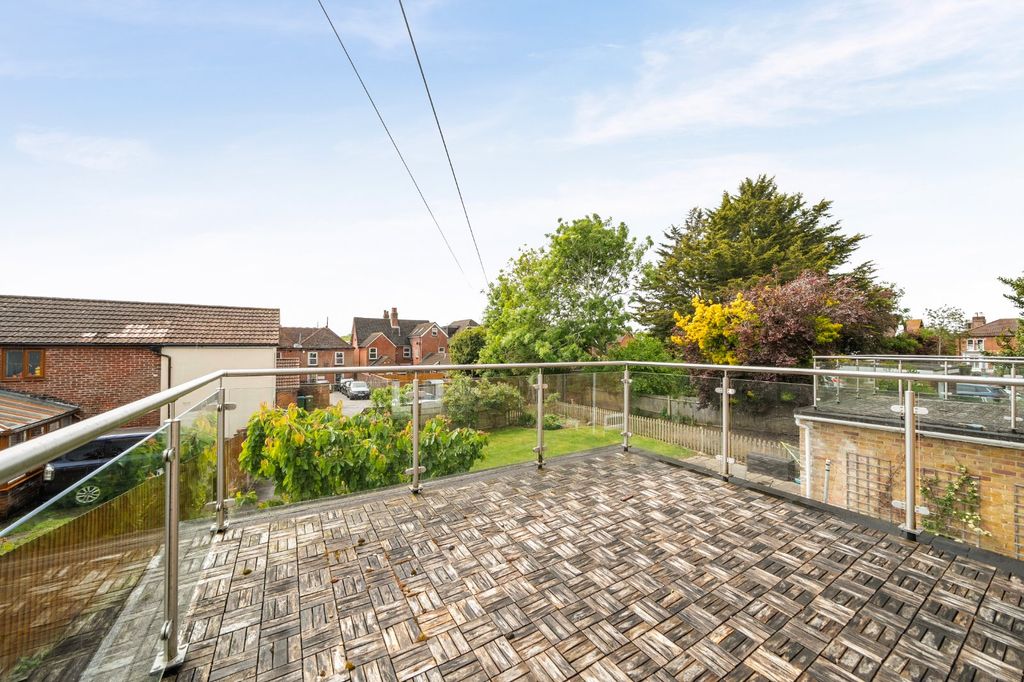 Additional image 11 of 4 bed detached house for saleGrove Road, Fareham, Hampshire PO16