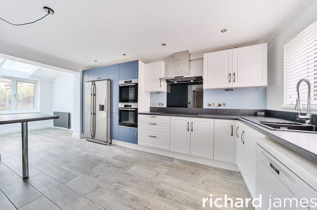 Property photo 2 of 16 73E6416349Ac4B9599350c12Dae568B3