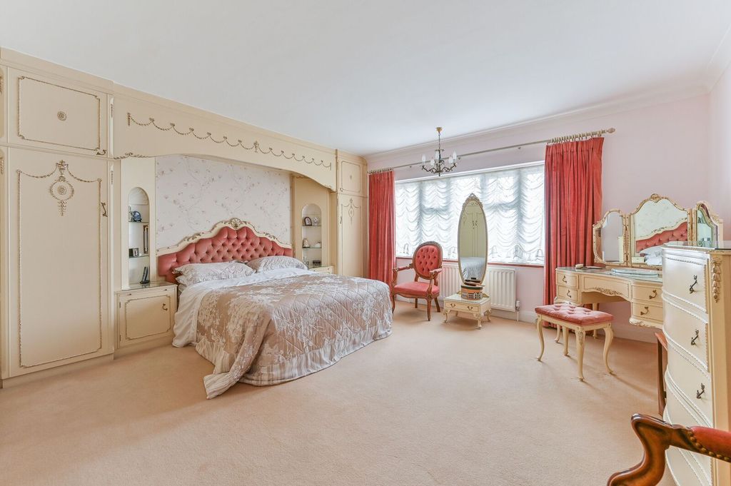 Additional image 15 of 5 bed detached house for saleGrimwade Avenue, Lloyd Park, Croydon CR0