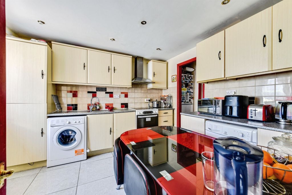 Property photo 3 of 14