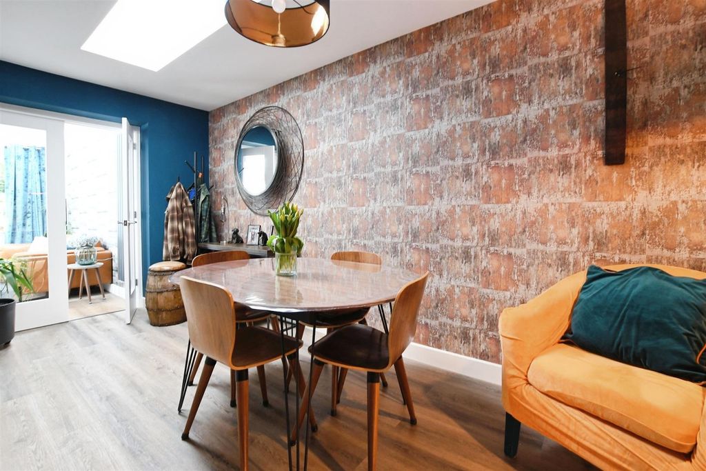 Property photo 3 of 15 Dining Room