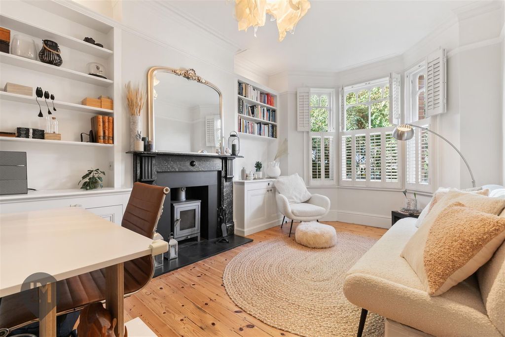 Property photo 3 of 12 Living Room