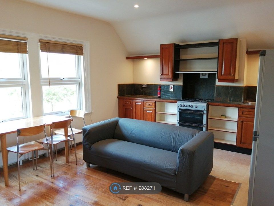 Property photo 2 of 14 Kitchen/ Living Room