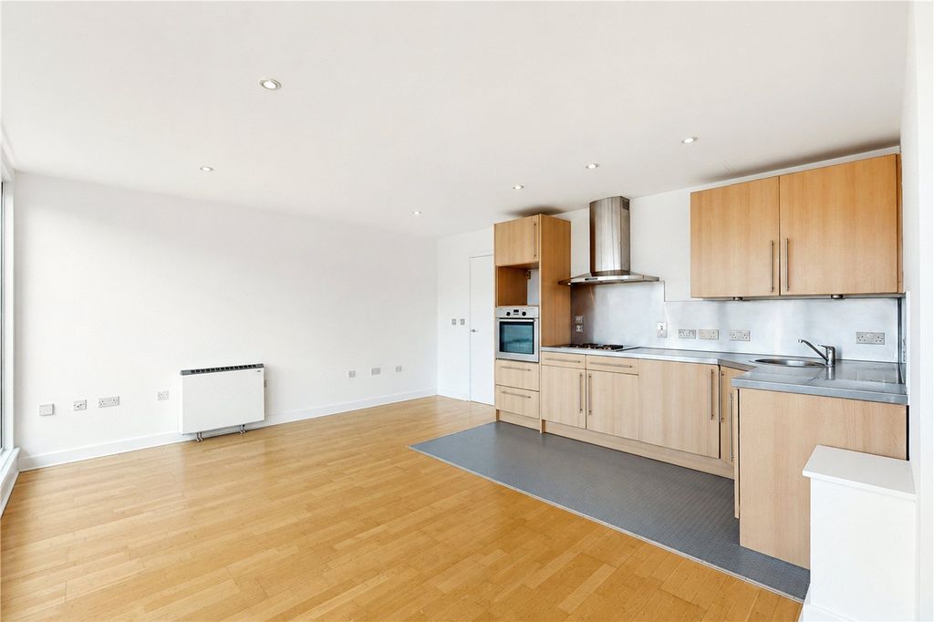 Property photo 3 of 15 Picture No. 05